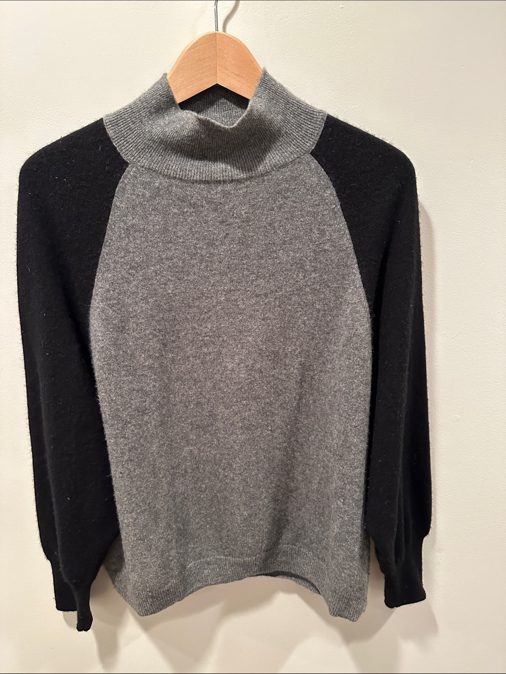 Monrow Two-Tone Grey and Black Turtleneck Sweater-Cashmere